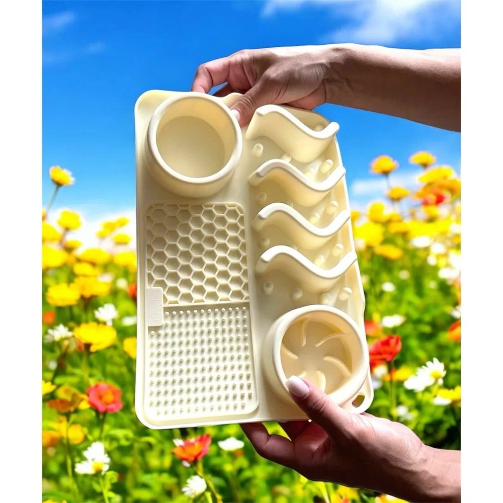 Slow Feeder Bowl Water Bowl Licking Mat for Dog Cats Food Mat Anxiety Relief